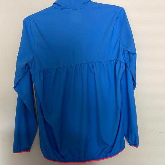 Adidas Medium windbreaker jacket EUC worn once. Thin breathable silky material - Picture 5 of 11